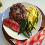 Steak zöldbabbal, pürével